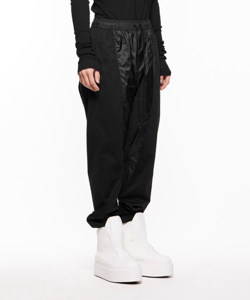 JULIUS（ユリウス）の「JULIUS/ユリウス/エッジシームドトラックパンツ
