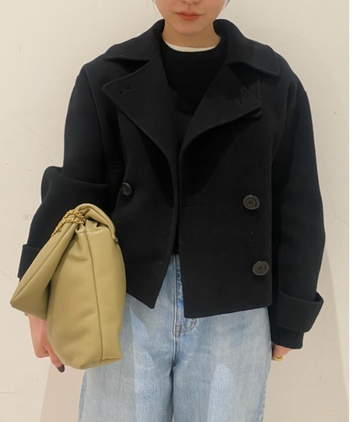 Mila Owen（ミラオーウェン）の「ショート丈リバーダブルコート