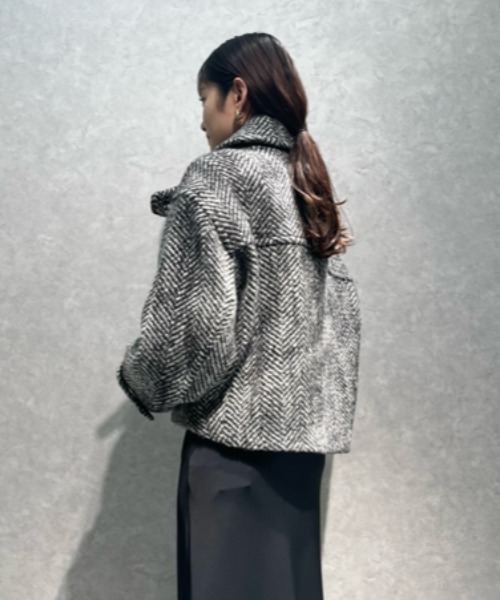 Mila Owen（ミラオーウェン）の「ショート丈リバーダブルコート