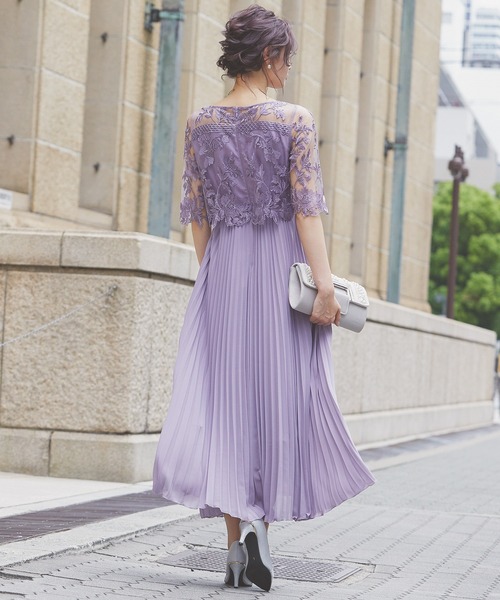 Kana（カナ）の「フラワー刺繍 レース 切り替え プリーツロング