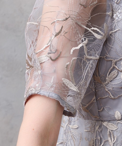 AIMER（エメ）の「ビオラフラワーモチーフスパンコール刺繍袖付き