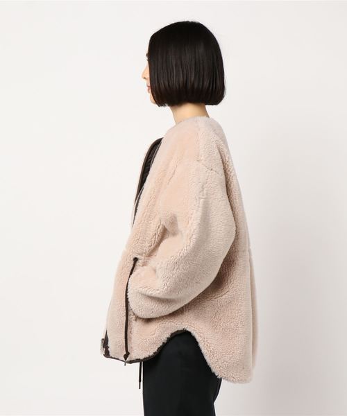 CASA FLINE（カーサフライン）の「ウールボアx再生ポリエステル