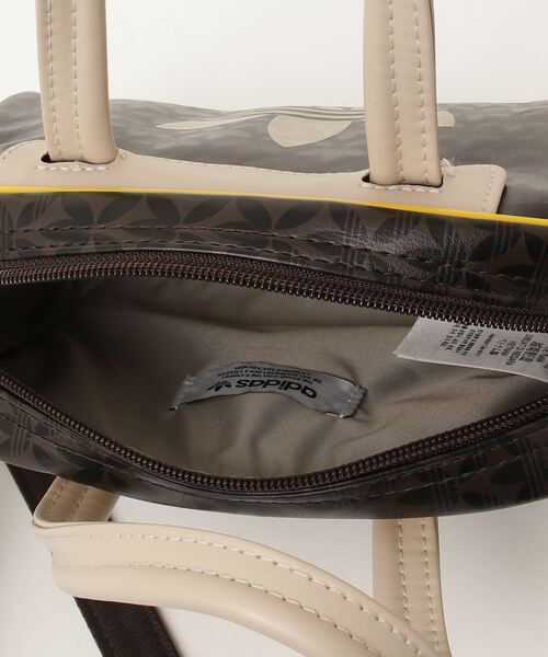 adidas（アディダス）の「モノグラム ミニ ボウリングバッグ