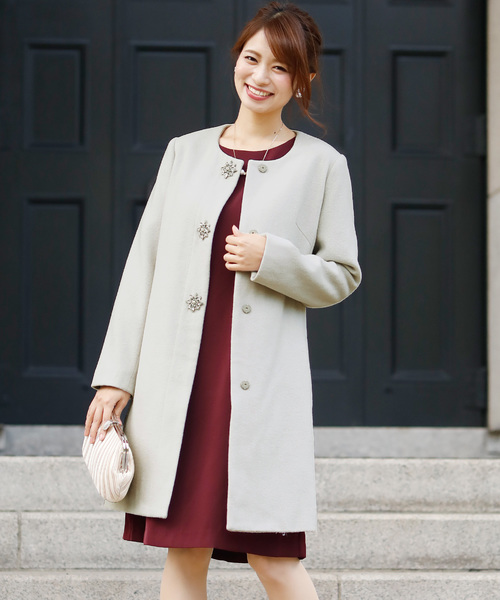 ビジューボタンノーカラーコート結婚式対応（チェスターコート