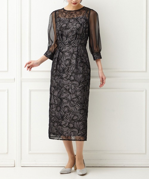 AIMER（エメ）の「花柄フロッキー袖付きタイトラインパーティードレス