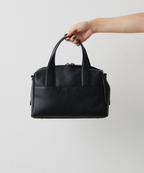 本革/ショルダー付き》スタッズボストンバッグ（ボストンバッグ）｜ear