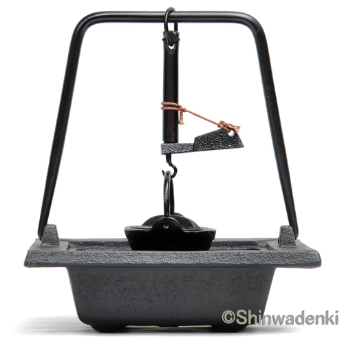 製造休止中】南部鉄器 香炉 置物 囲炉裏自在鉤付灰皿 日本製 灰皿 南部