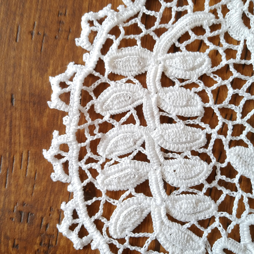 アイリッシュクロッシェレースの葉のドイリー その他インテリア雑貨 白