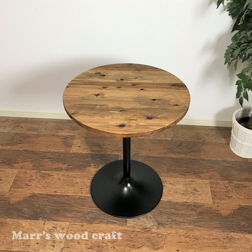 木製 円形テーブル ダークブラウン 装飾的な脚 国産杉の無垢材カフェ
