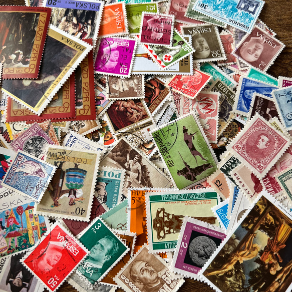 2032 現品限り外国切手使用済18枚おまとめ割引で100円引き！