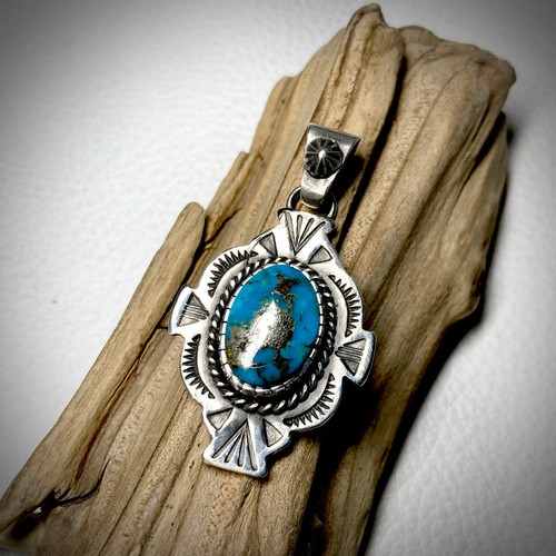 キングマン ターコイズ トルコ石 シルバーネックレス ペンダント