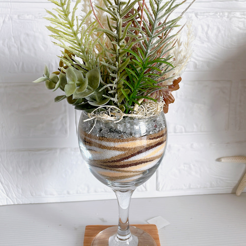 ユニーク な形状のガラス製 花瓶 花器 サンドアート ②です。 ユニーク