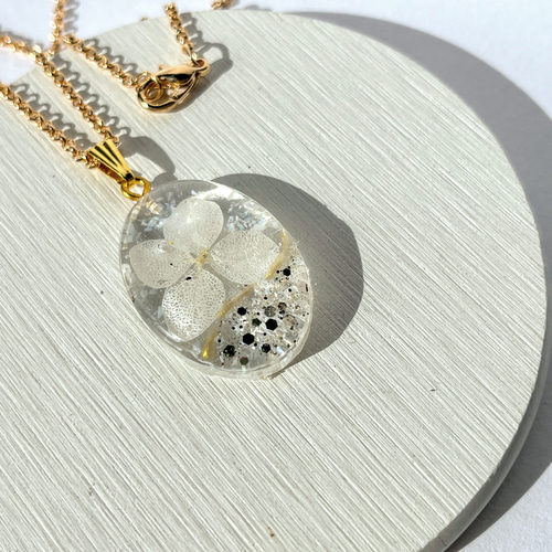 紫陽花のニュアンスネックレス / レジン / ドライフラワー ネックレス