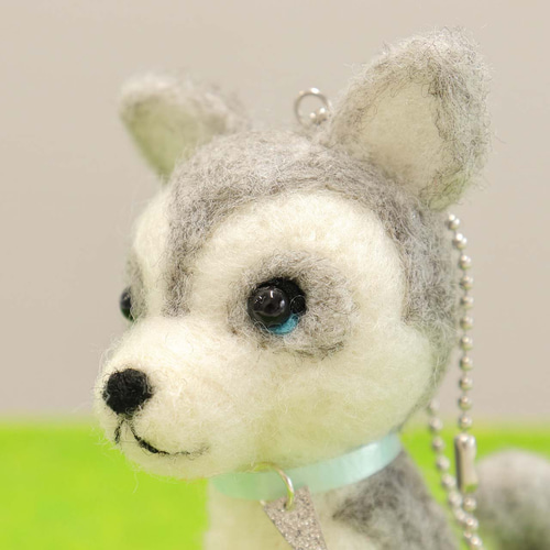 羊毛フェルト シベリアンハスキーのキーホルダー どうぶつキーホルダー