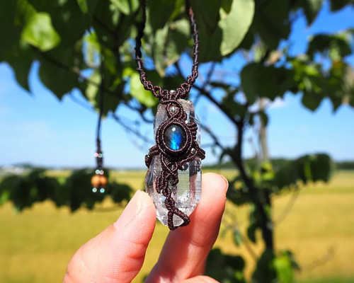 天然石マクラメ編みネックレス ヒマラヤ水晶 ラブラドライト