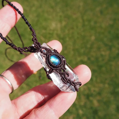 天然石マクラメ編みネックレス ヒマラヤ水晶 ラブラドライト