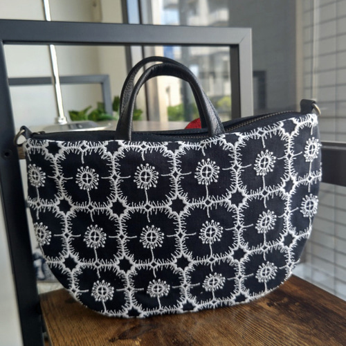 mini perhonen ネイビー ドット柄 ショルダーバッグ