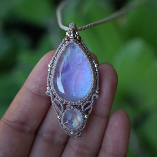 虹色天国☆透明ダブル☆レインボームーンストーン マクラメネックレス