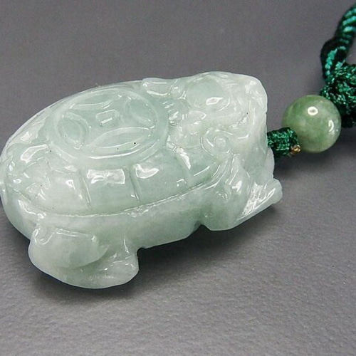 天然良質ひすい本翡翠龍亀精工彫りペンダントネックレス本翡翠天然石