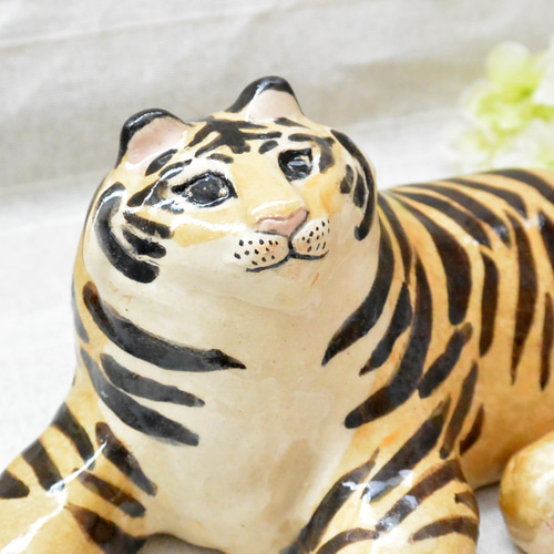 リラックス・寝そべりトラ 特大 置物 野生ネコ 大型猫科 タイガー 虎