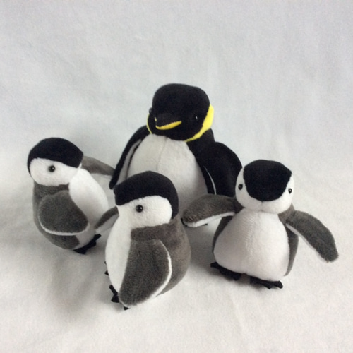 ちっちゃいペンギンさん ぬいぐるみ ikuko 通販 5965360｜Creema(クリーマ)