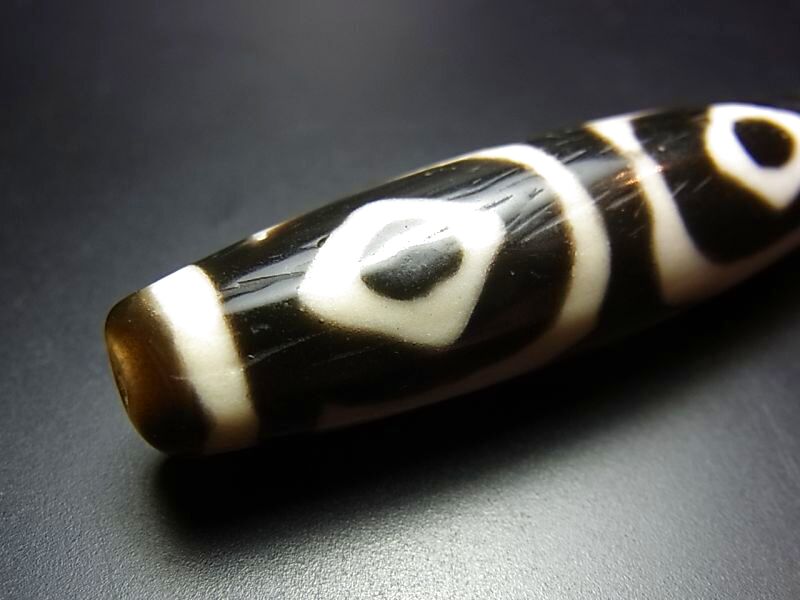 836 天珠 特殊な 三眼天珠 dzibeads！ 836 天珠 特殊な 三眼天珠