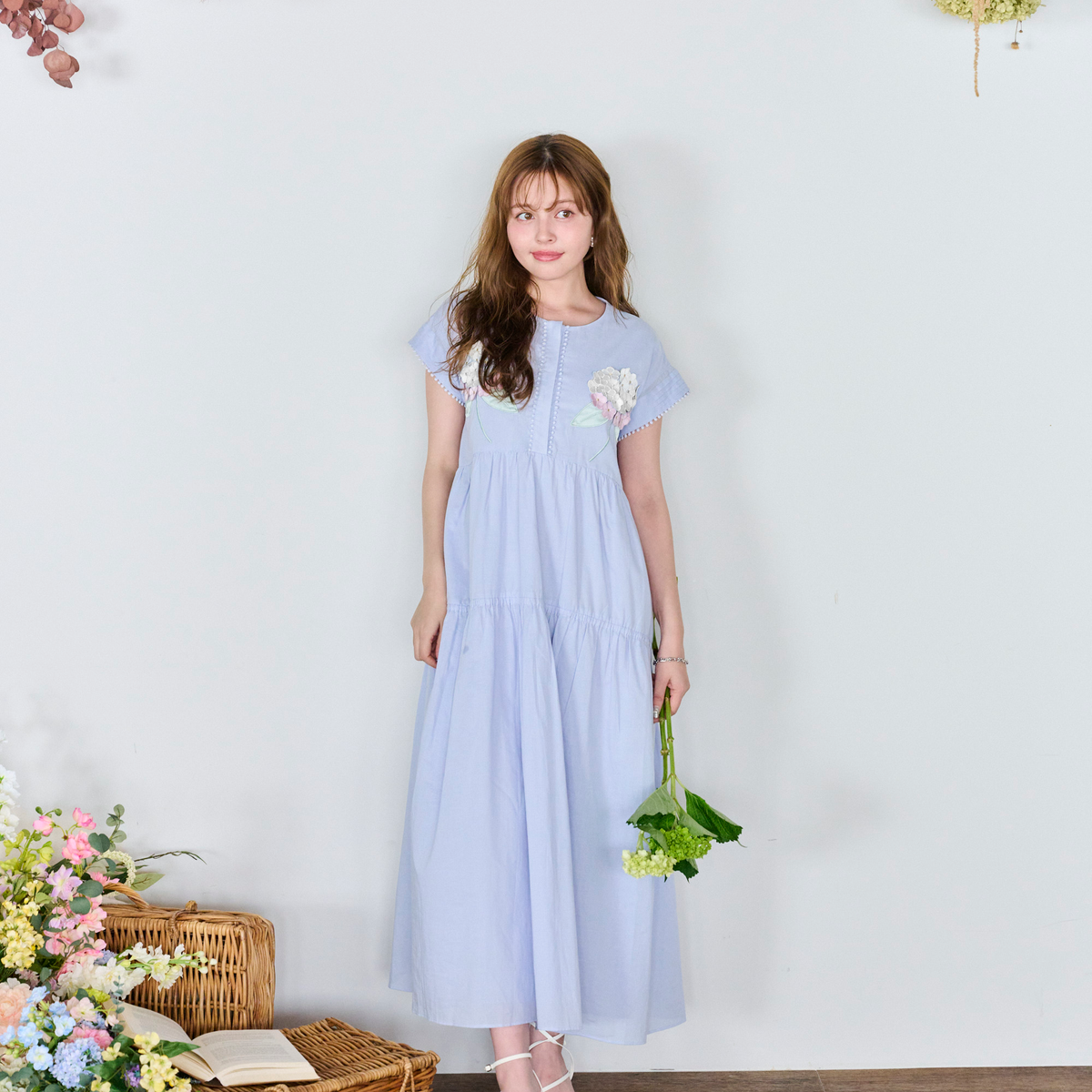 紫陽花刺繍ワンピース |【公式】Chestyオンラインショップ