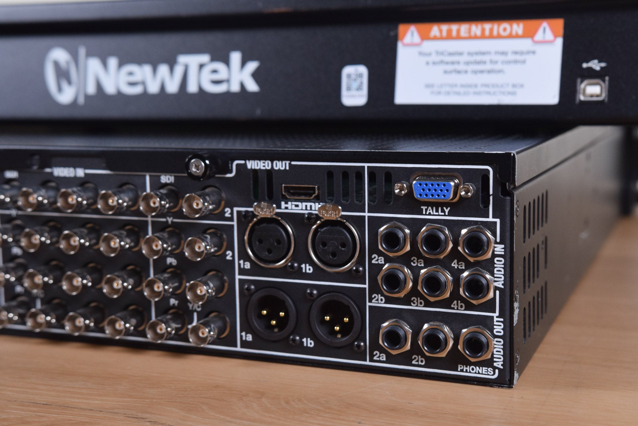 ワークステーション Newtek TriCaster TCXD460 ワークステーション