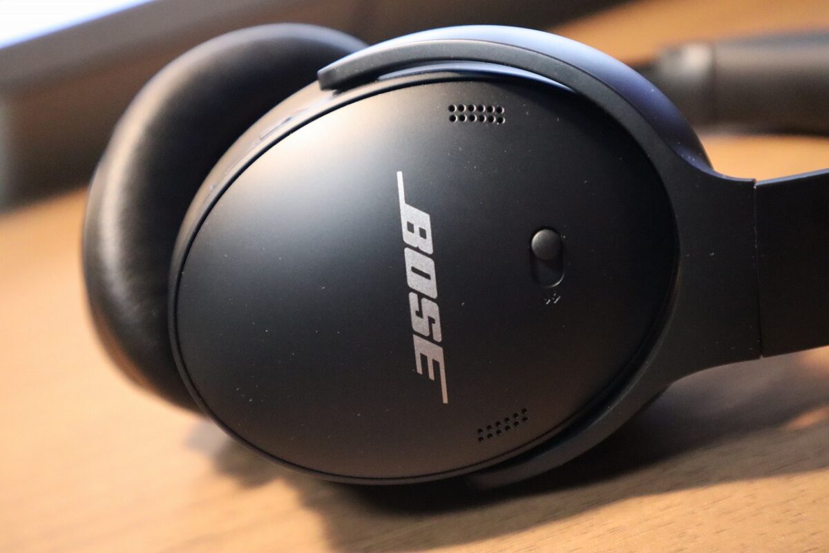 BOSE QuietComfort 45 Headphones レビュー。素直な音を出す、癖のない