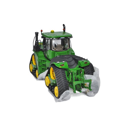 Wiking 1/32 Farm Model issue comprising No. 877425000 John Deere
