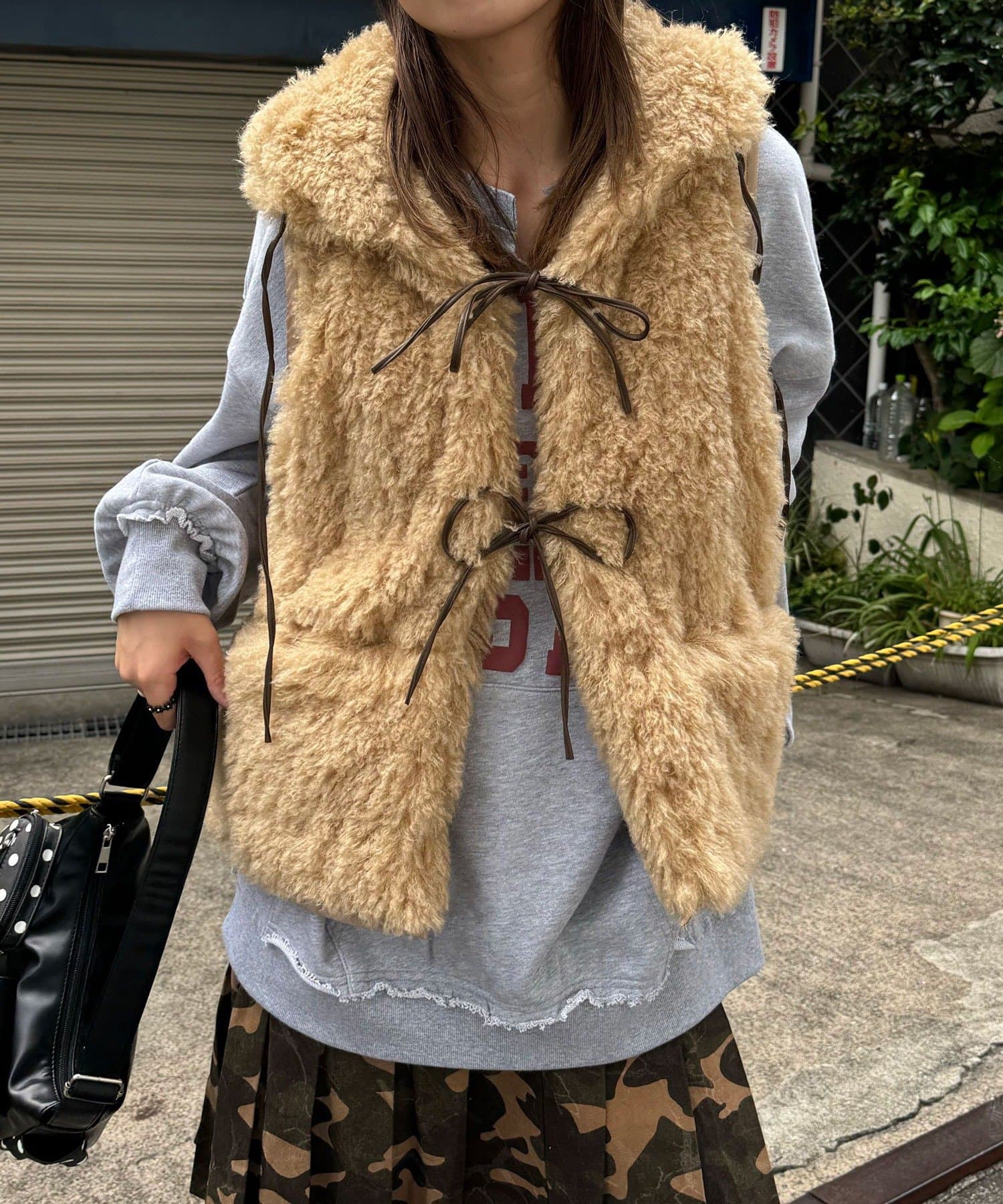 フード付きリボンファーベスト | CIAOPANIC(チャオパニック)レディース