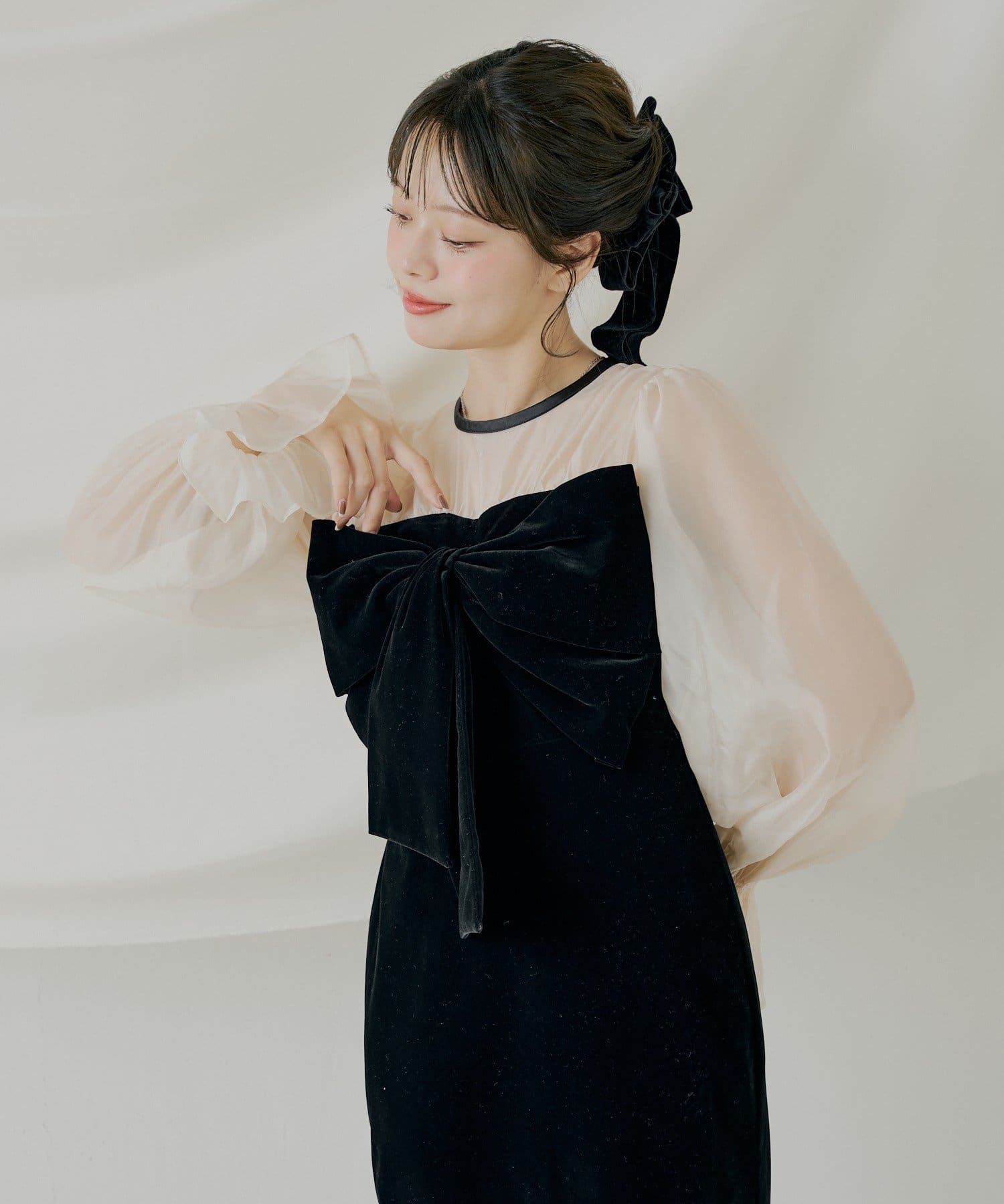 オケージョン】配色シアーリボンベロアワンピース【SALON by Chico