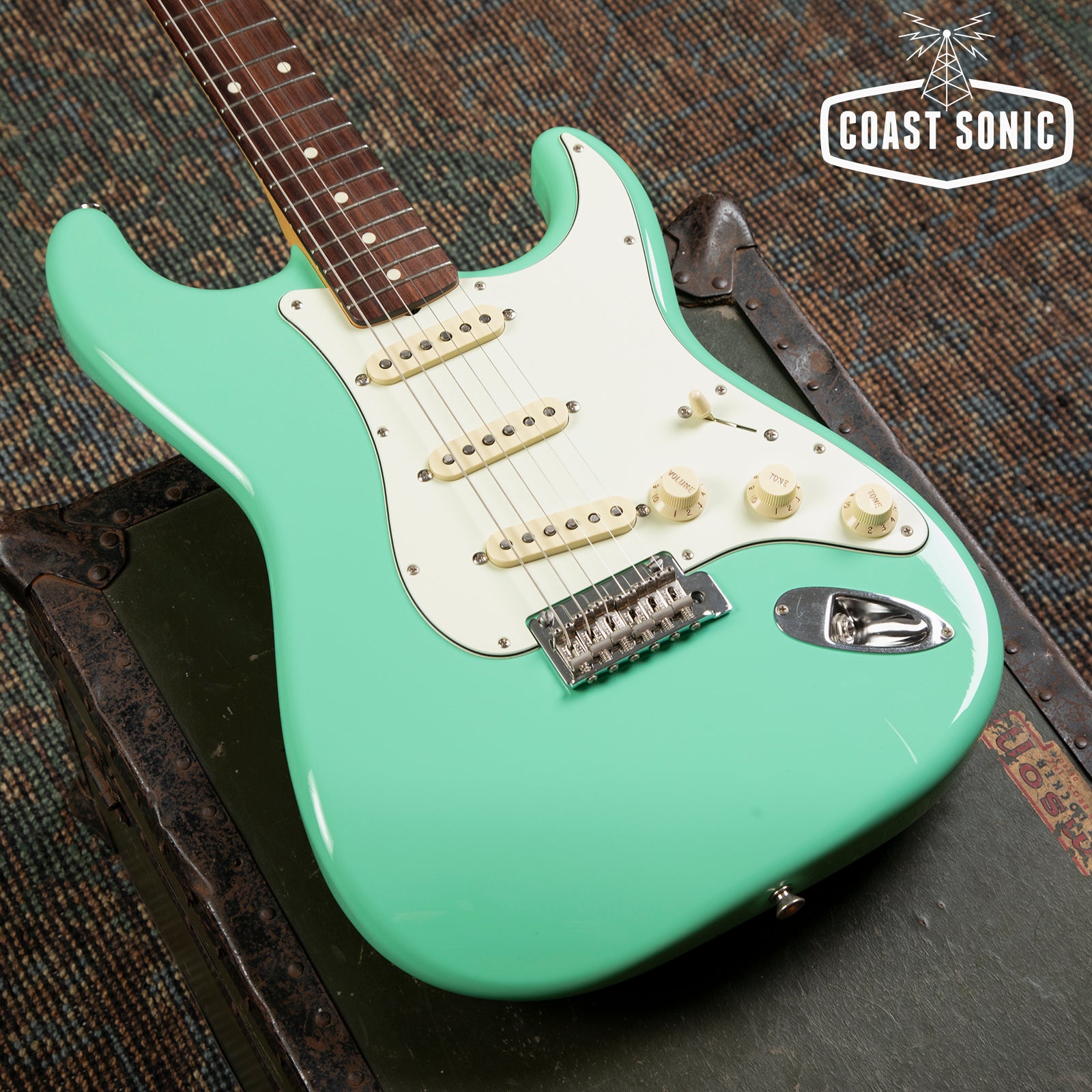 Fender Japan 2011 stratocasterほぼ未使用 mint Fender Japan 2011