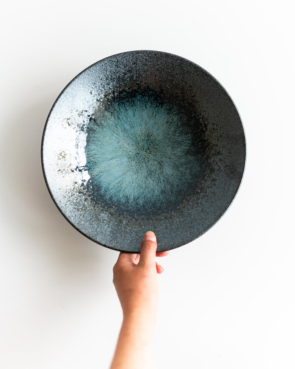 WEB限定】悠々黒鉄 9寸盛鉢 -器市- | cocochi ｜ 家具と服と暮らしの店