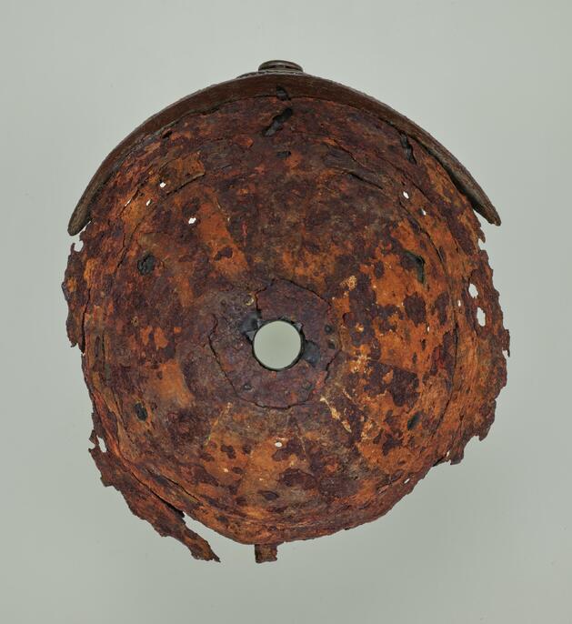 古代鉄製兜 古代中国 西晋時代〜元時代 考古発掘品 古代武具 貴重