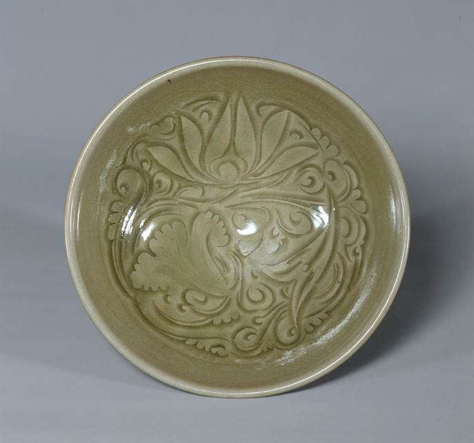 中国 青磁 蓮心模様花口大皿 大清乾隆年製銘 送料込み250802 中国 青磁