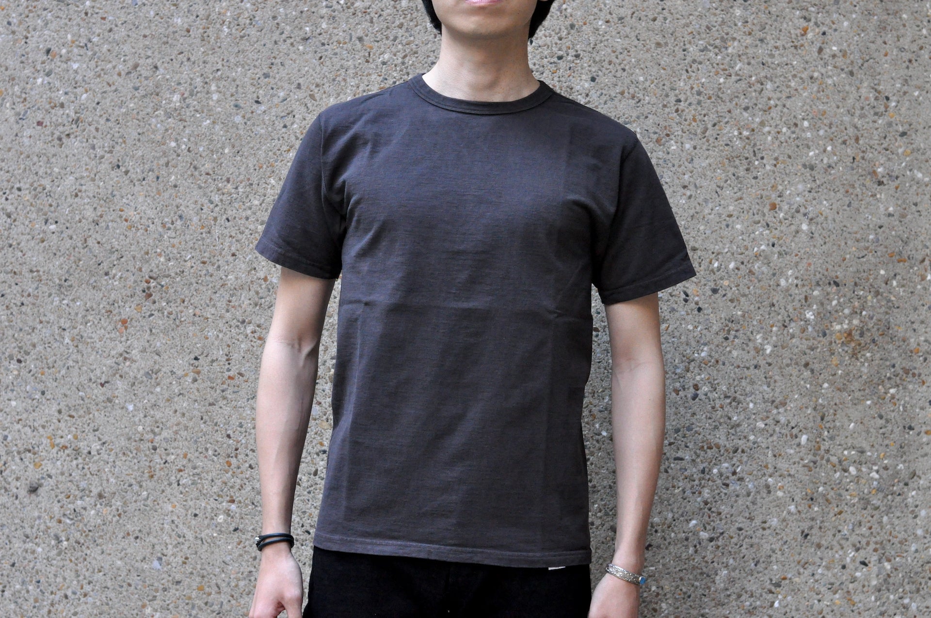 AIROU TEE / CHARCOAL Vaultroom LAPKARU TEE M CHARCOAL vaultroom