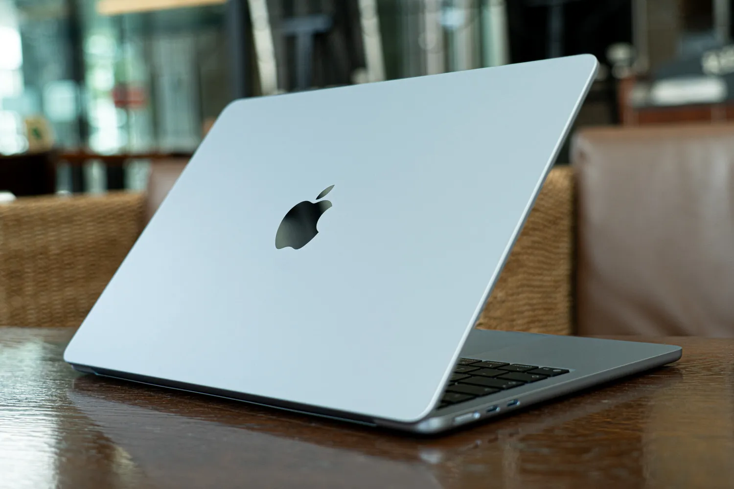 新品 MacBook Air M4 スカイブルー 13インチ Apple、M4チップを搭載し