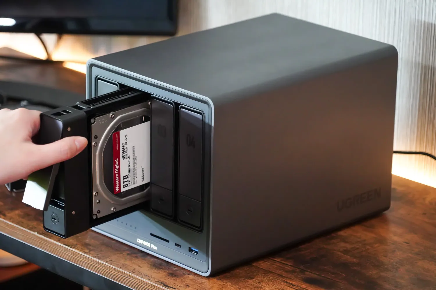 外付けハードディスク・ドライブ UGREEN NASync DXP4800 4-Bay Amazon