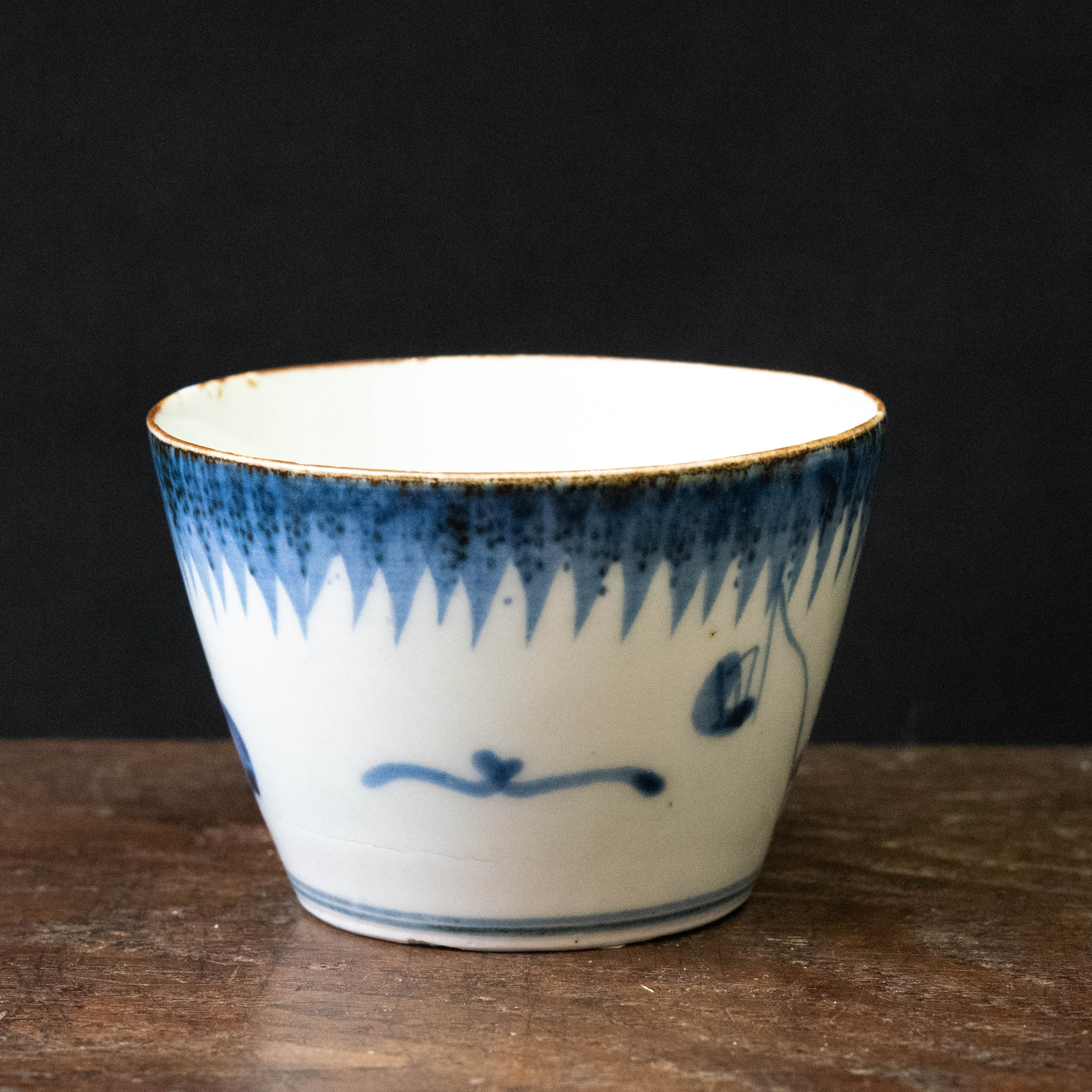 明治初期雲鶴文猪口美濃型紙染付け陶器ちょこ骨董