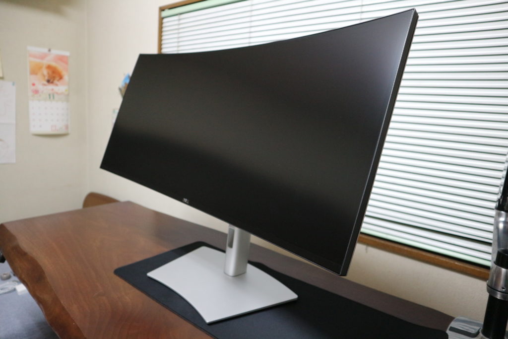 デルの34型曲面ディスプレイ・U3421WEをレビュー。Type-C接続/90W給電