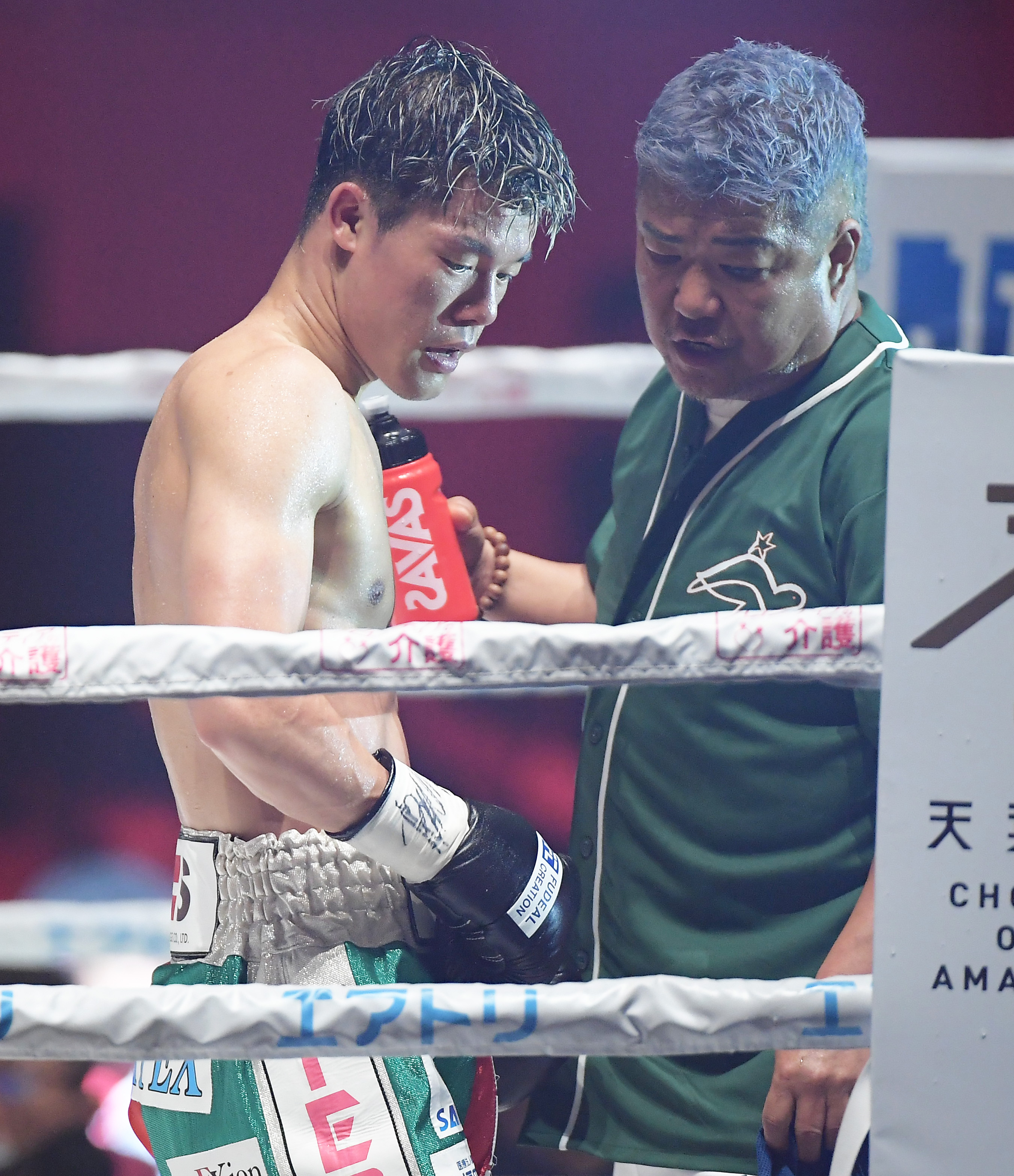 ボクシング ポスター 亀田大毅vsバレリオ・サンチェス 牛若丸あきべぇ