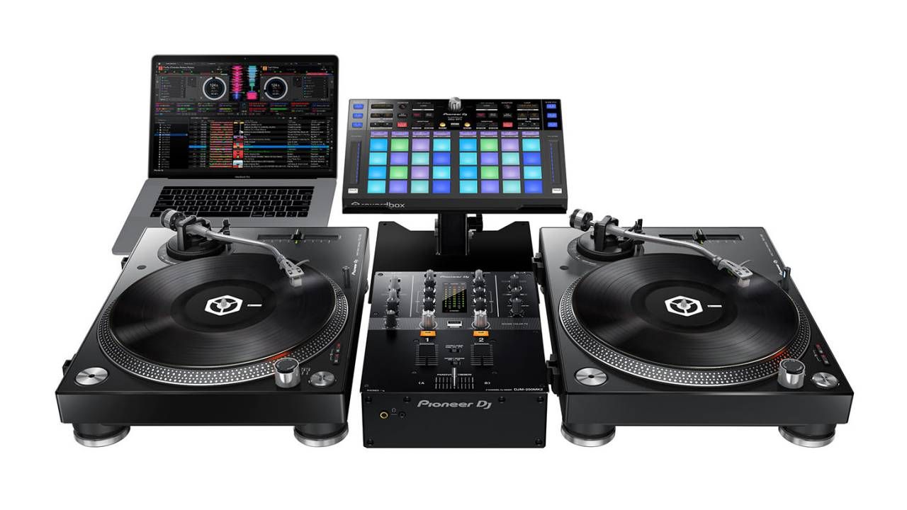 Pioneer DJが32個のパッドを搭載したDJコントローラー「DDJ-XP1」を