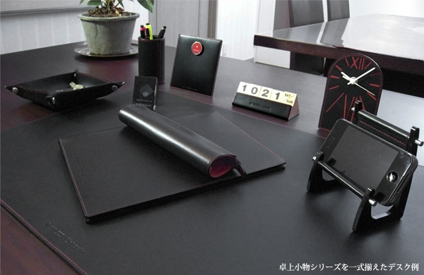 早稲田大学オリジナル卓上レザーアイテム | 〈WASEDA-SHOP