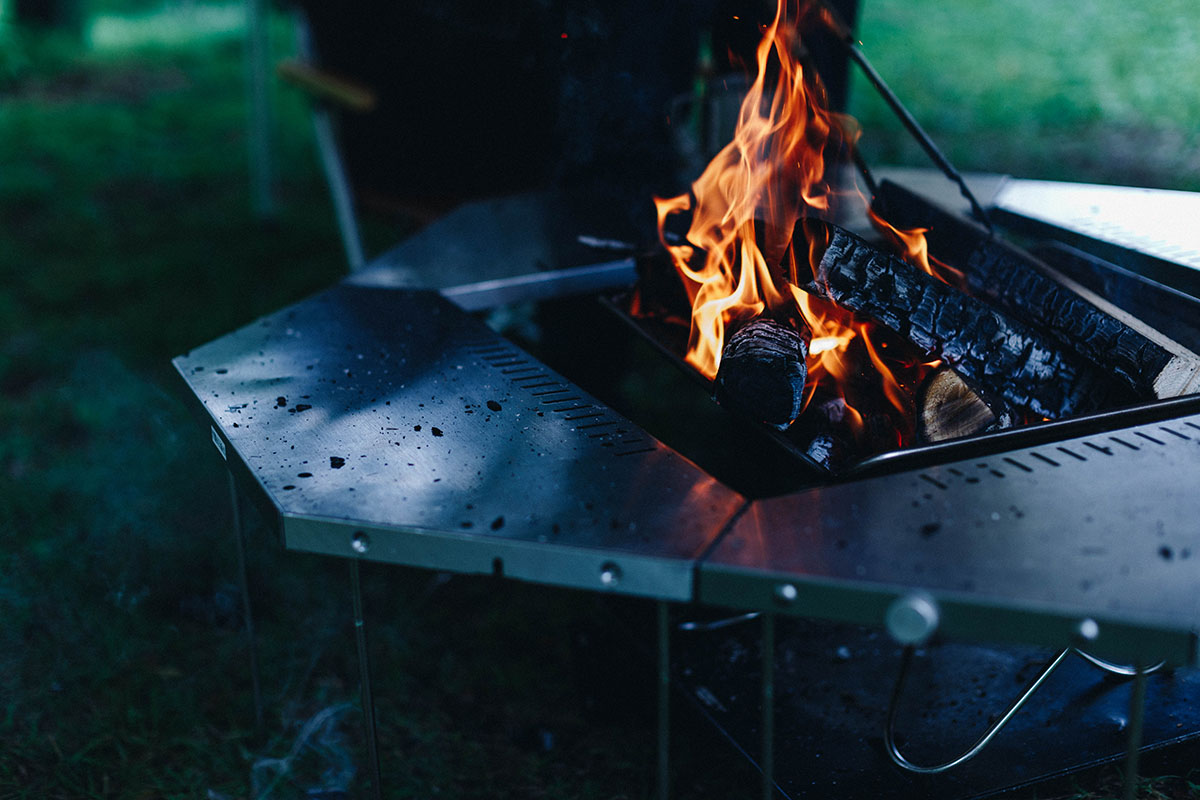 ジカロテーブル + 焚火ファイヤースターターキット ジカロテーブル