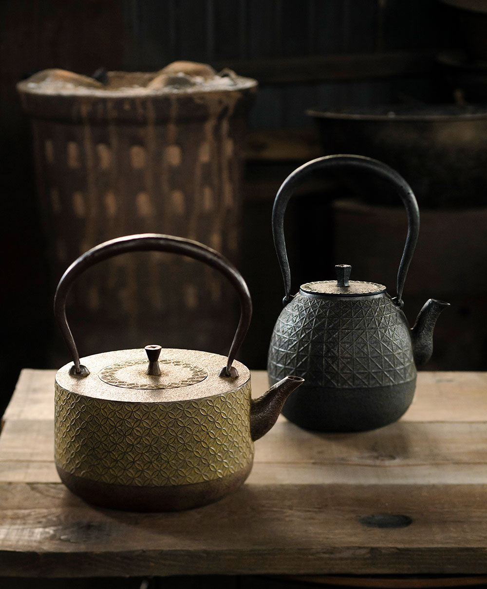 岩手県】鉄瓶職人・佐々木奈美 重く、危険とも隣り合わせの工程も…一生