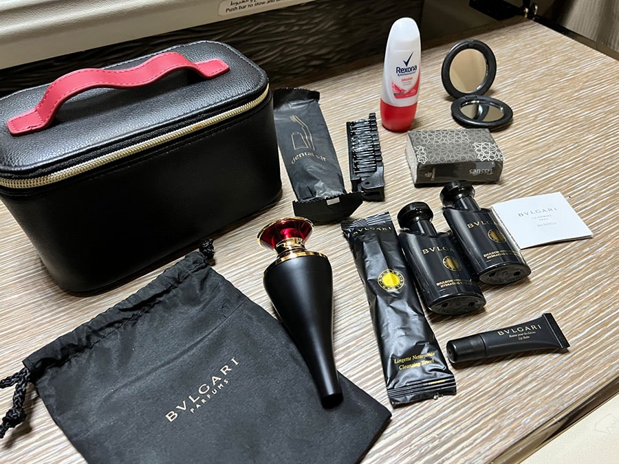 エミレーツ ファーストクラス ビジネスクラス アメニティ ブルガリ 未