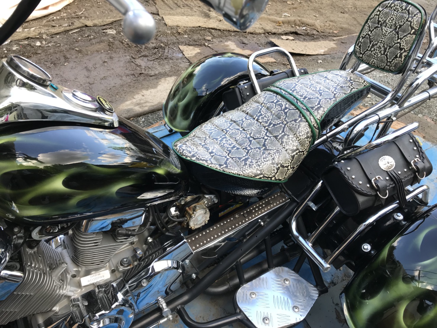 ビラーゴ250 純正タンクカスタムペイント