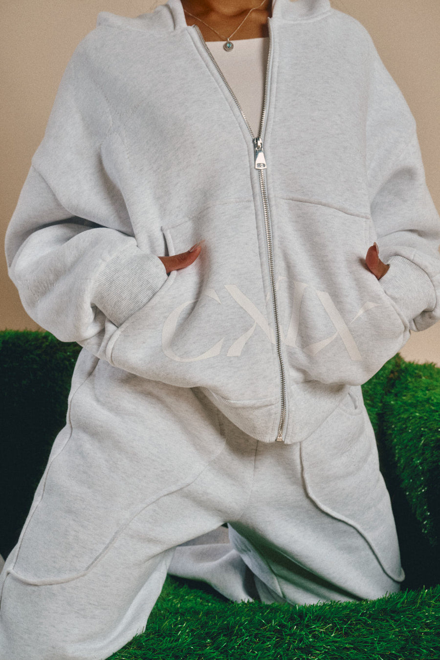 CREATURES IN THE CLUB: HONEY BUNZ ZIP HOODIE - MIST GREY/WHITE