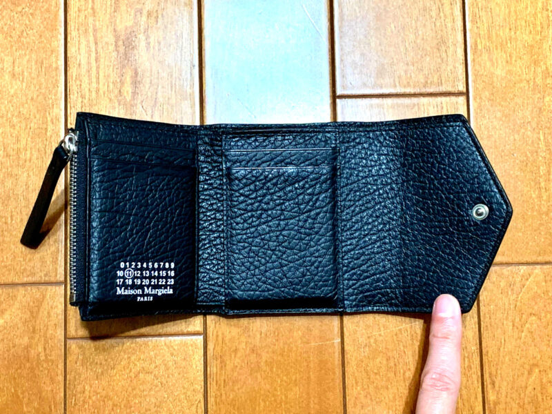 マルジェラ三つ折り財布